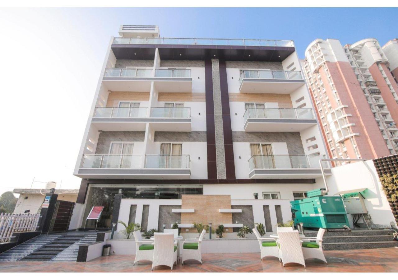 Kusum House Bed & Breakfast Greater Noida Dış mekan fotoğraf