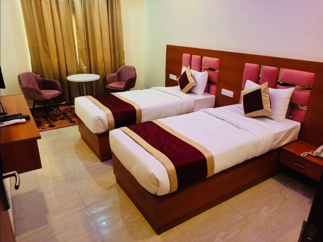Kusum House Bed & Breakfast Greater Noida Dış mekan fotoğraf